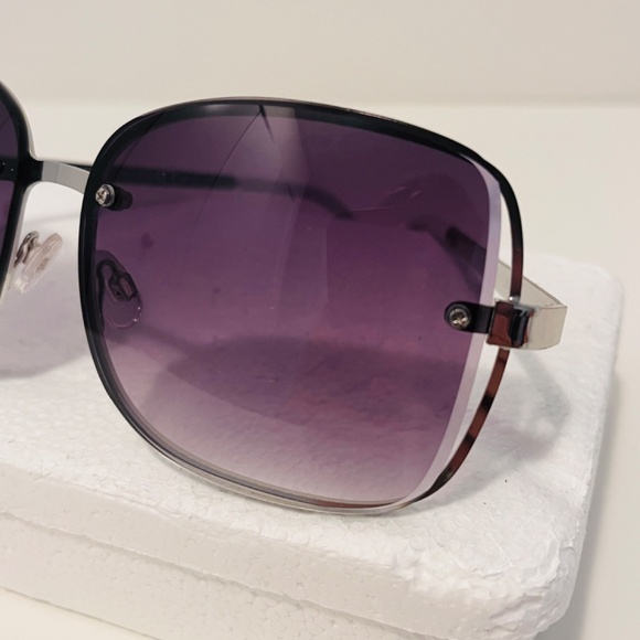 Nanette Lepore  GYNN0720-R NN285 Square Black Sunglasses Silver White Frame - Picture 3 of 8